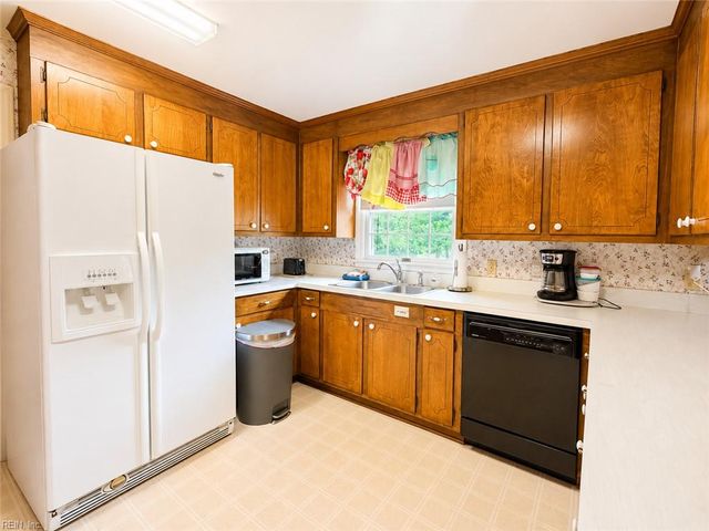 113 Beechwood DR, Franklin, VA 23851