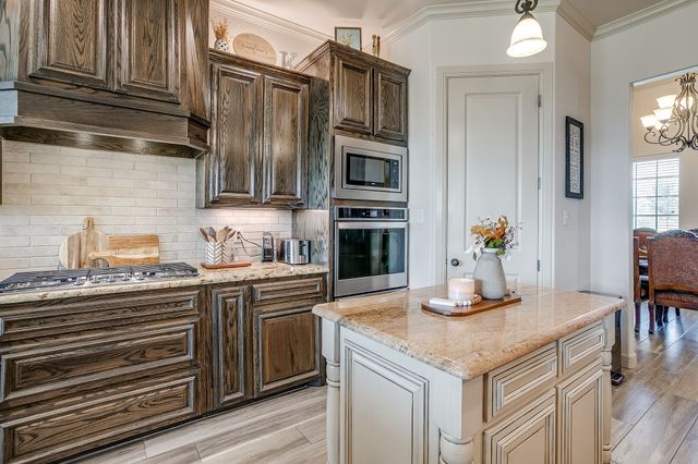 105 N Hadley Road, Godley, TX 76044