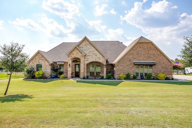 105 N Hadley Road, Godley, TX 76044