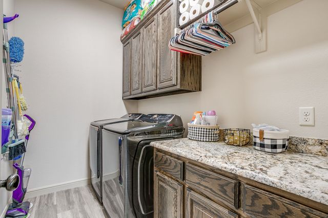 105 N Hadley Road, Godley, TX 76044