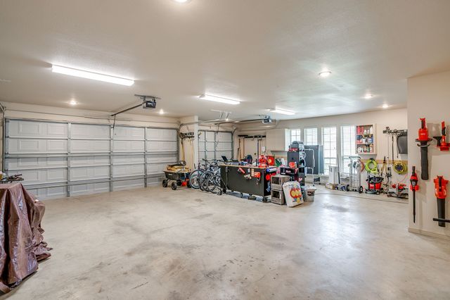 105 N Hadley Road, Godley, TX 76044