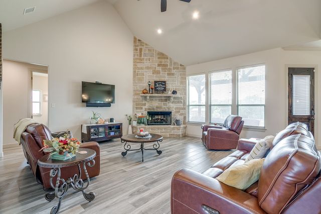 105 N Hadley Road, Godley, TX 76044