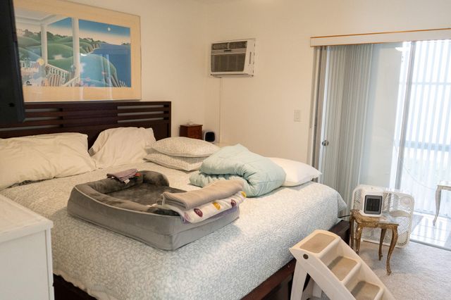 131 Easthampton F, West Palm Beach, FL 33417