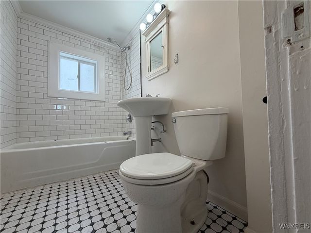 180 Richmond Avenue 4, Buffalo, NY 14222