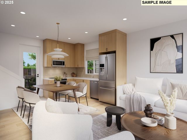 6015 Se TENINO St A, Portland, OR 97206