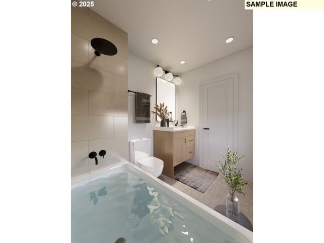 6015 Se TENINO St A, Portland, OR 97206