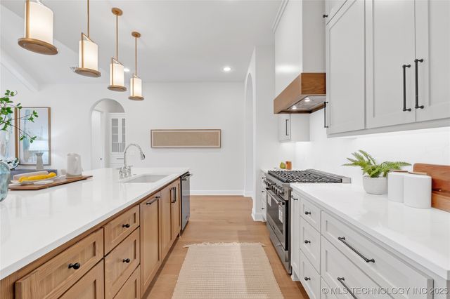 11922 S Vandalia Avenue, Tulsa, OK 74137