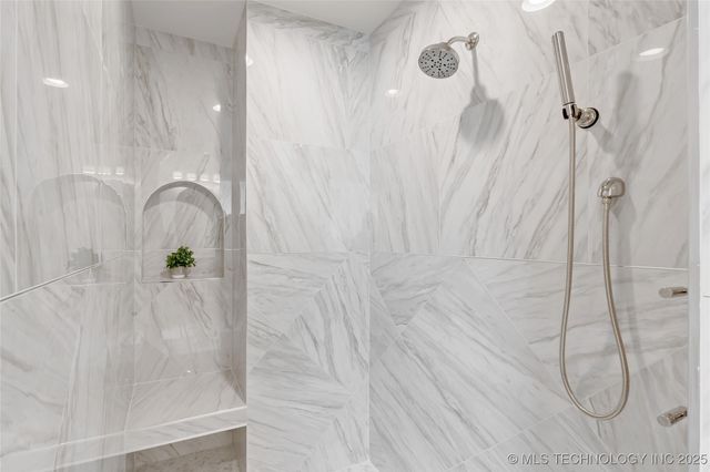 11922 S Vandalia Avenue, Tulsa, OK 74137