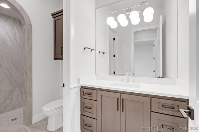 11922 S Vandalia Avenue, Tulsa, OK 74137