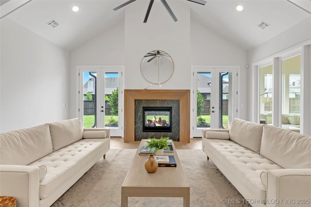 11922 S Vandalia Avenue, Tulsa, OK 74137