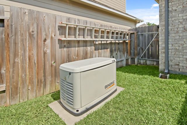 11107 Thinleaf Alder Way, Tomball, TX 77375