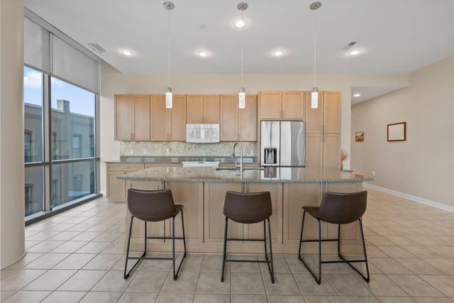 300 W Spring Street, 404, Columbus, OH 43215