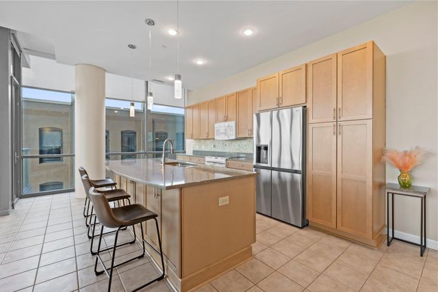 300 W Spring Street, 404, Columbus, OH 43215