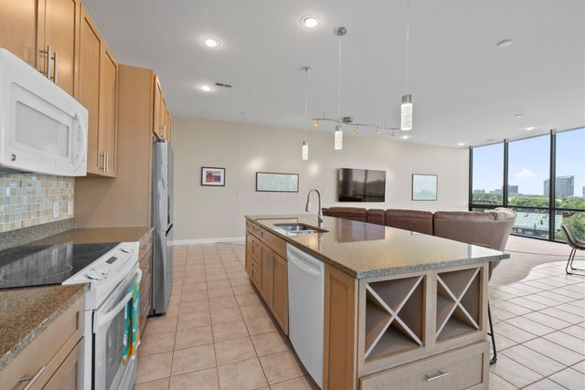 300 W Spring Street, 404, Columbus, OH 43215