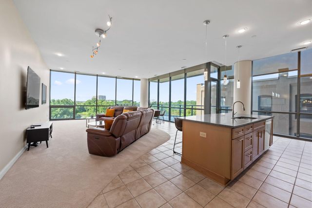 300 W Spring Street, 404, Columbus, OH 43215