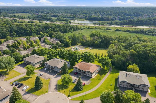 14000 44th Place N 2, Plymouth, MN 55446