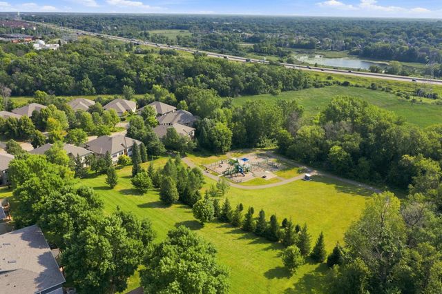 14000 44th Place N 2, Plymouth, MN 55446