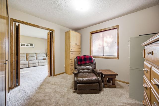 14000 44th Place N 2, Plymouth, MN 55446