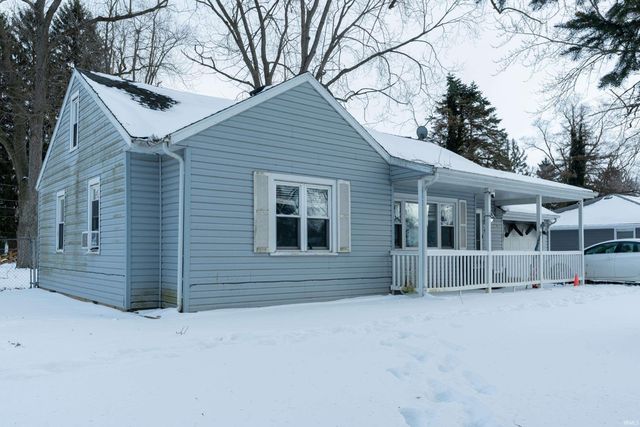 5223 Standish Drive, Fort Wayne, IN 46806