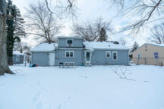 5223 Standish Drive, Fort Wayne, IN 46806