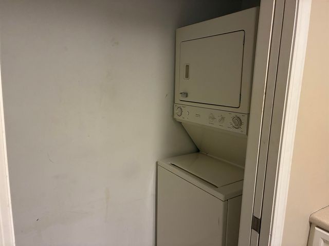 14 Crestview Cir Unit 160, Londonderry, NH 03053