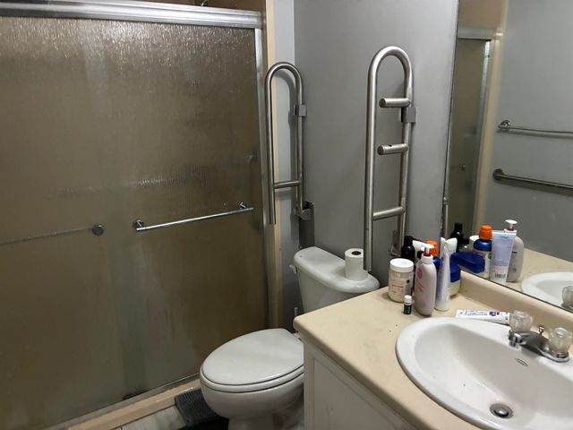 14 Crestview Cir Unit 160, Londonderry, NH 03053