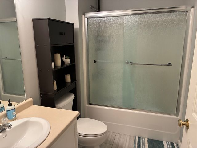 14 Crestview Cir Unit 160, Londonderry, NH 03053