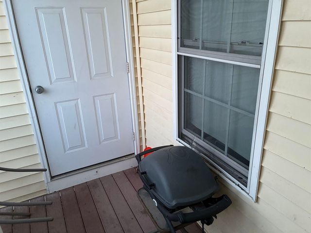 14 Crestview Cir Unit 160, Londonderry, NH 03053