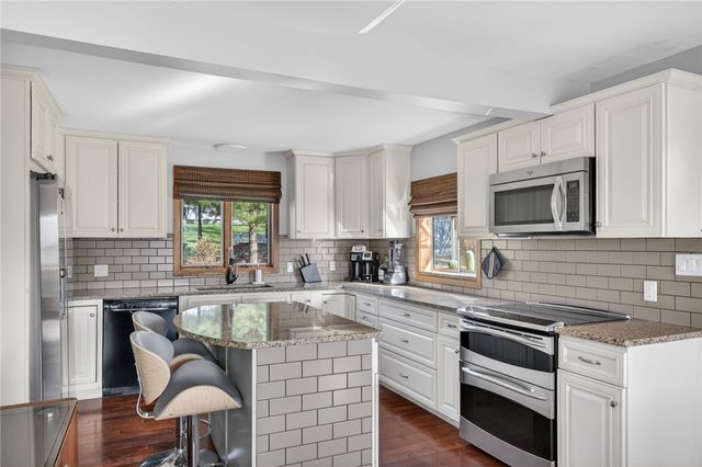 199 Lepes Road, Tiverton, RI 02878