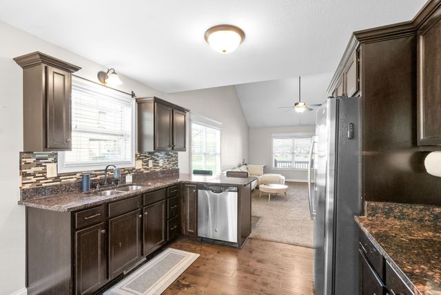 3479 Bradfield Dr, Clarksville, TN 37042