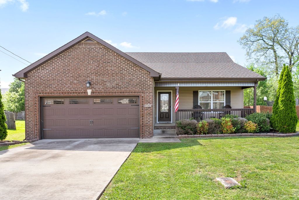 3479 Bradfield Dr, Clarksville, TN 37042