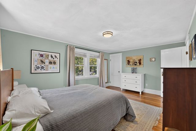 15 Draper St, Medford, MA 02155