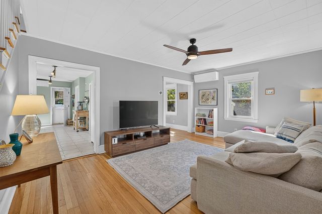 15 Draper St, Medford, MA 02155