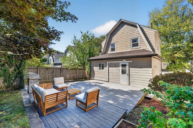15 Draper St, Medford, MA 02155