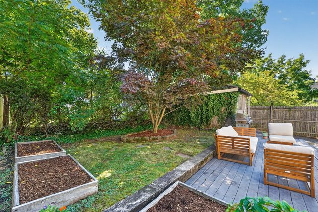 15 Draper St, Medford, MA 02155