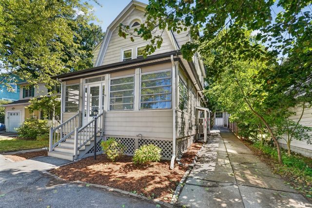 15 Draper St, Medford, MA 02155