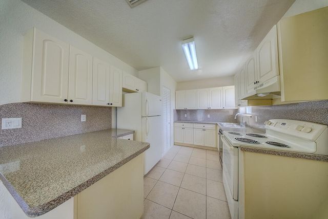 1648 NW 13th Street, Fort Lauderdale, FL 33311