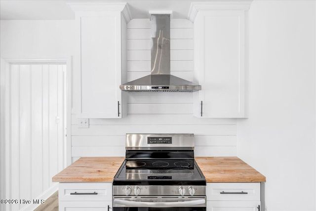 218 S West Street, Ahoskie, NC 27910