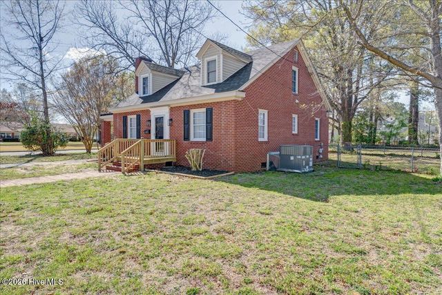 218 S West Street, Ahoskie, NC 27910