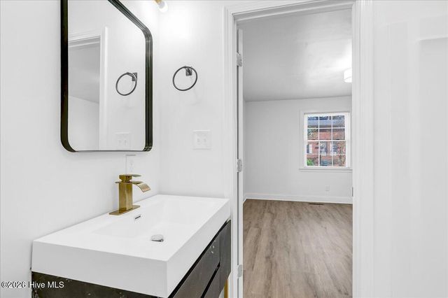 218 S West Street, Ahoskie, NC 27910