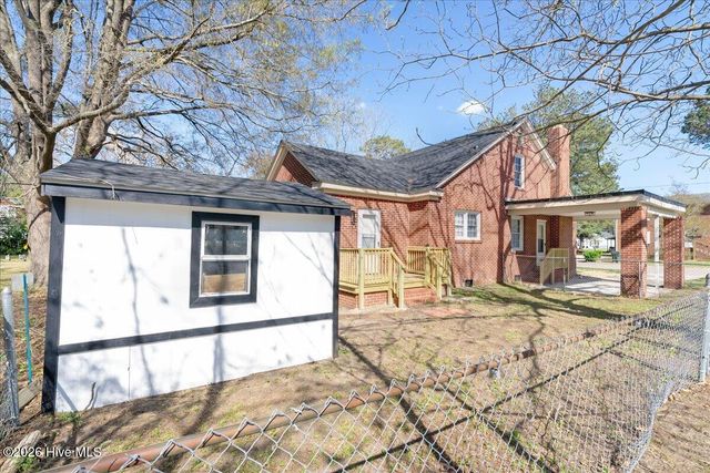 218 S West Street, Ahoskie, NC 27910