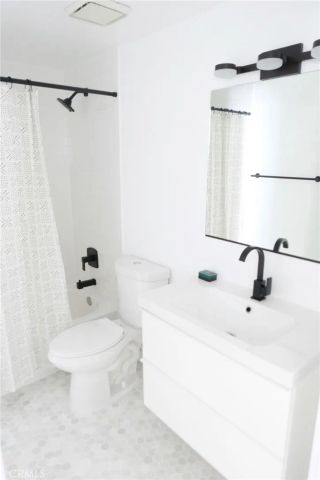 2640 Dalton Avenue, Los Angeles, CA 90018