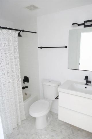 2640 Dalton Avenue, Los Angeles, CA 90018