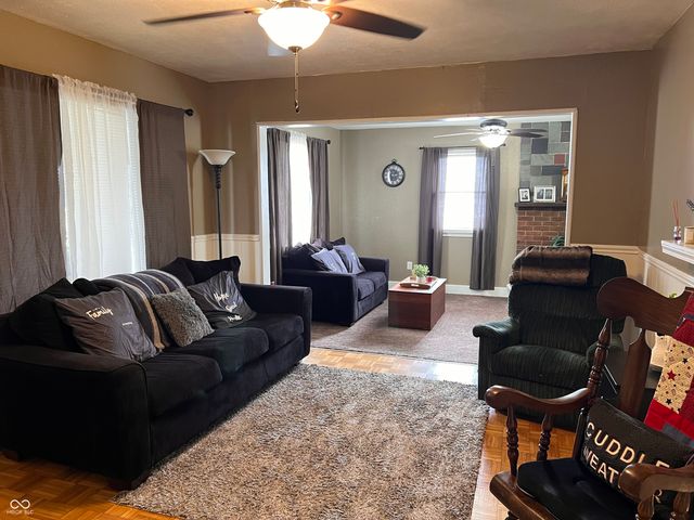 2 Walden Drive, Gas City, IN 46933