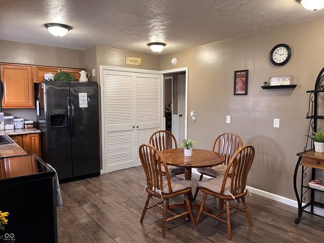 2 Walden Drive, Gas City, IN 46933