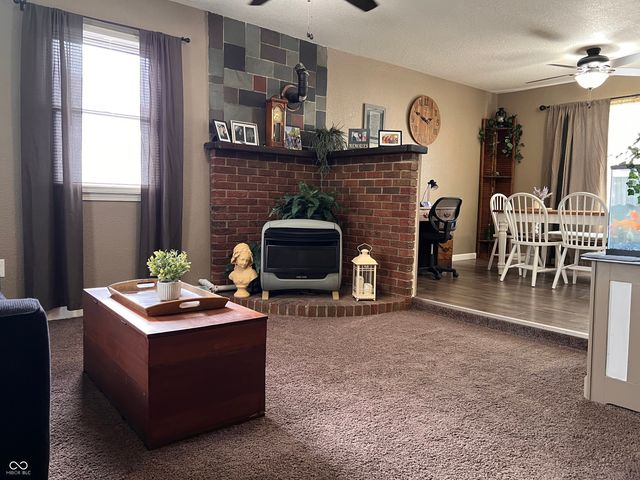 2 Walden Drive, Gas City, IN 46933