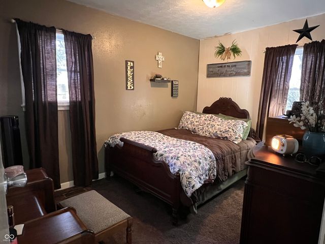 2 Walden Drive, Gas City, IN 46933