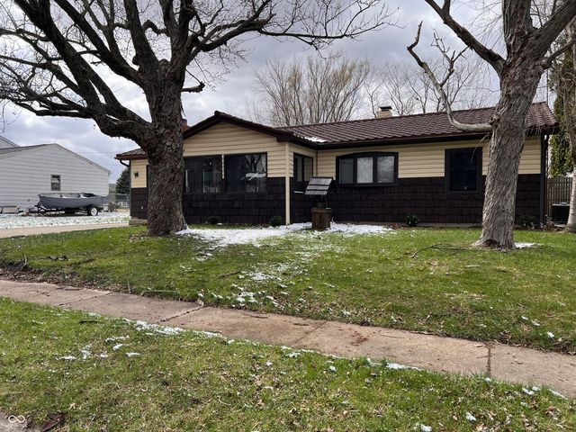 2 Walden Drive, Gas City, IN 46933