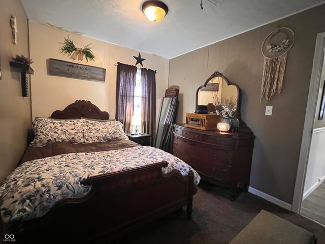 2 Walden Drive, Gas City, IN 46933