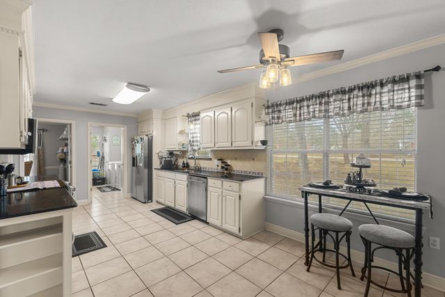 8 Holly Trail, Petal, MS 39465